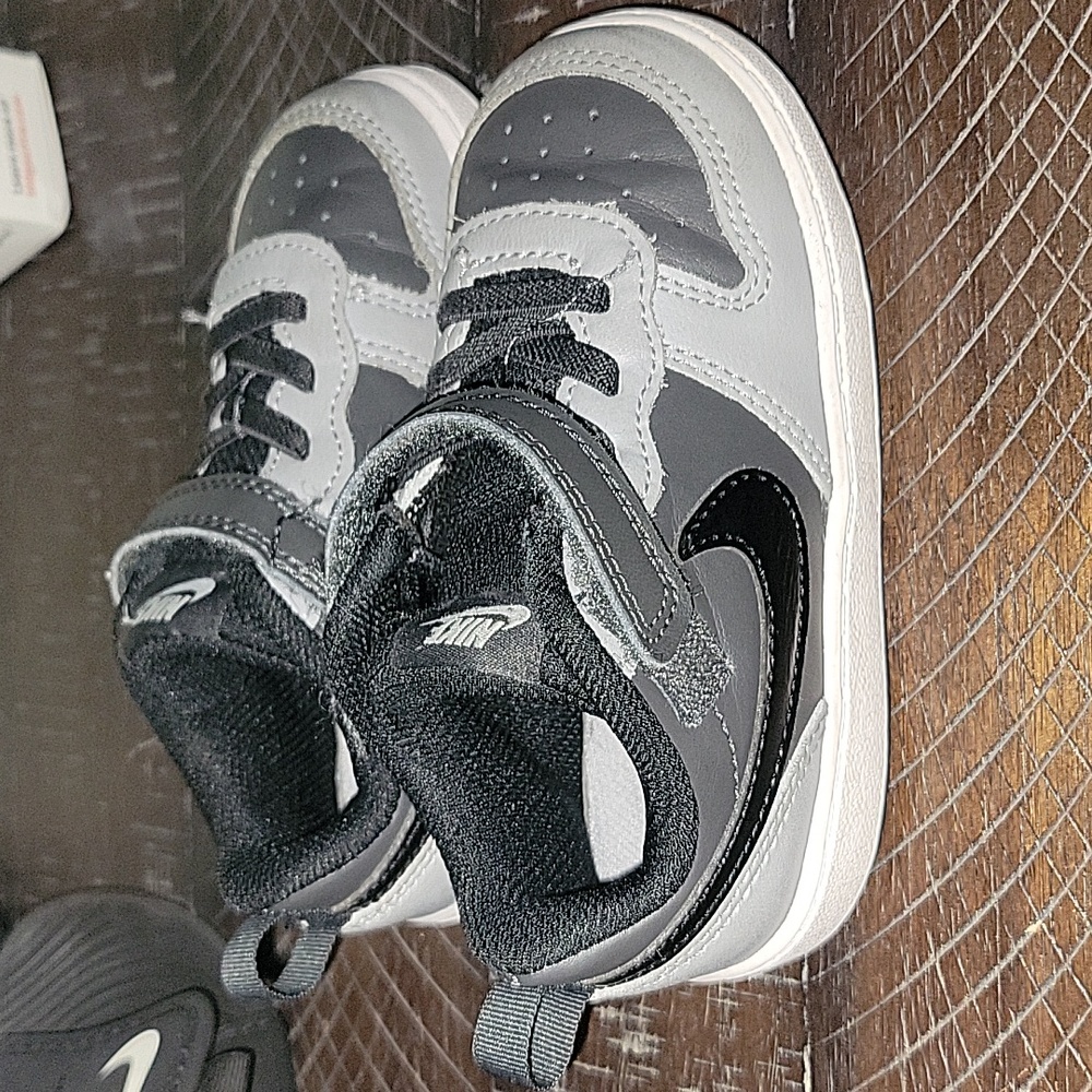 Nike toodler shoes